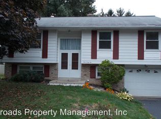 442 Surrey Dr, Lancaster, PA 17601