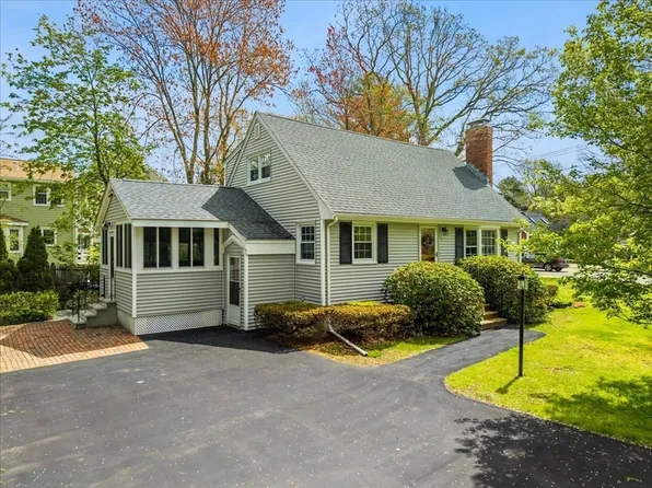 7 Glen Echo Blvd, Stoughton, MA 02072