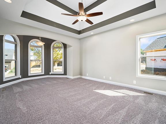 3rd image of 180 Wellington Lot 180