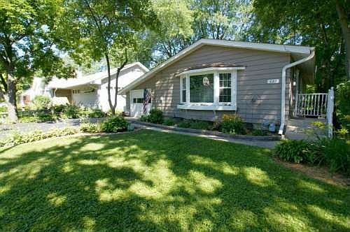 1st image of 627 Oakwood Dr