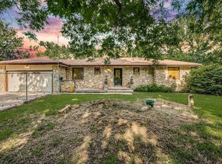 1404 N Greenwich Rd, Mulvane, KS 67110