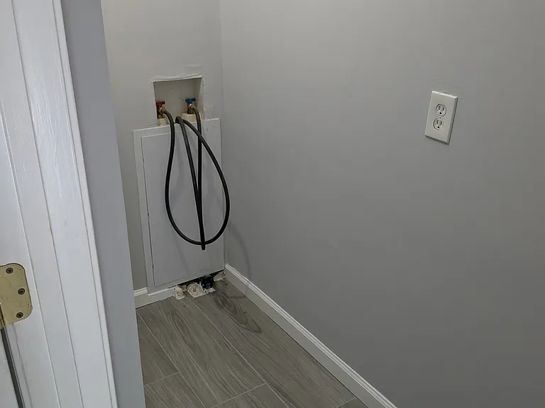 574 Fletcher St SW — Photo 7