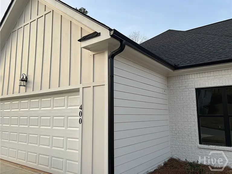 400 Ansley Dr — Photo 4