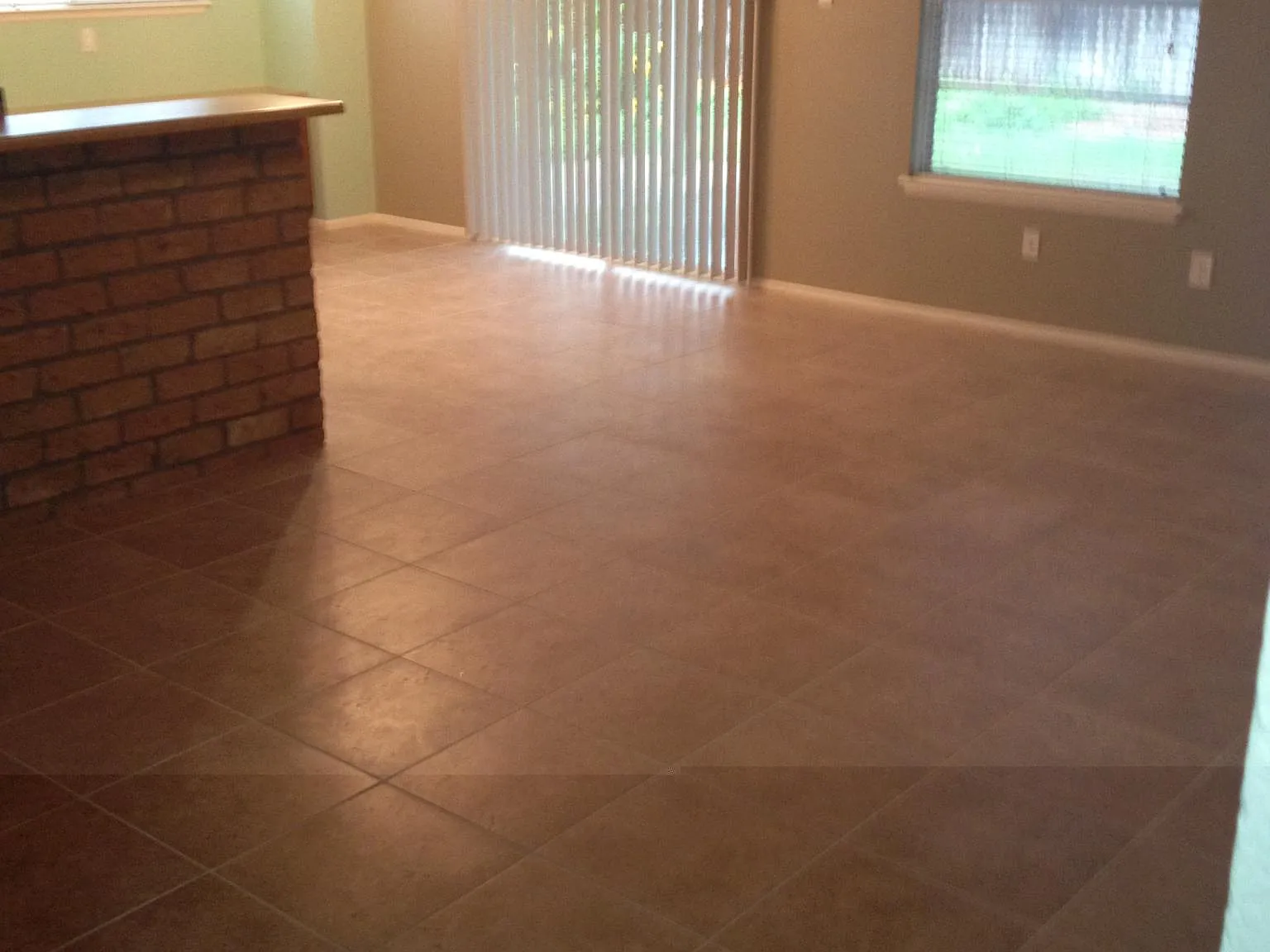 3 bed, 1294 sqft, $1,925 — Photo 4