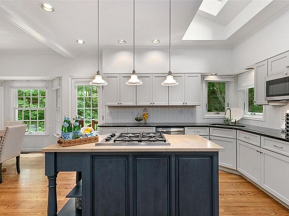 5th image of 2607 Briar Valley Ct