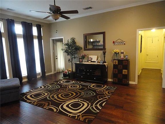 5th image of 1307 Brittany Ln