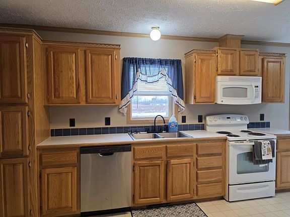 2nd image of 3270 Galbraith Line Rd