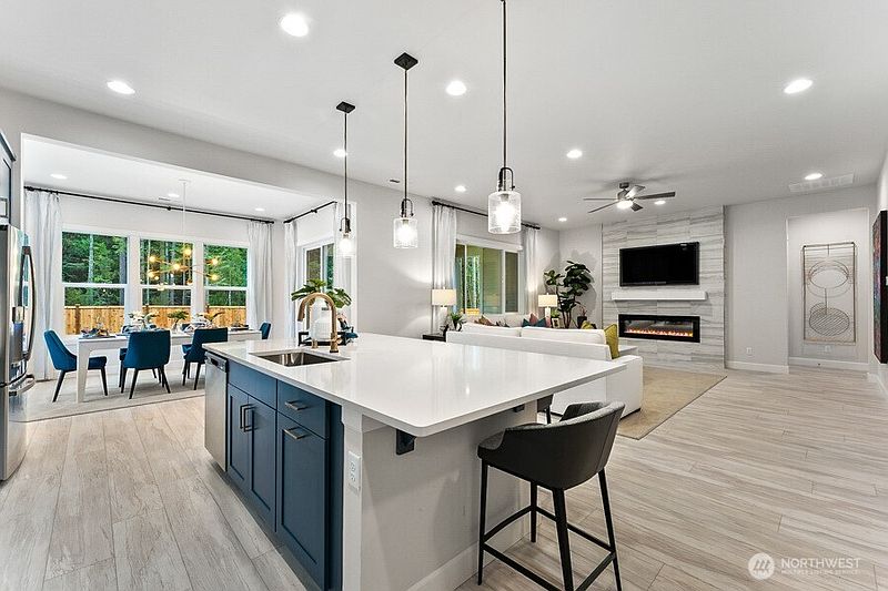 2nd image of 13914 207th Avenue E #1383