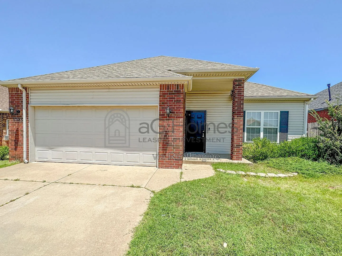 3 bed, 2.0 bath, 1620 sqft, $1,595 — Photo 1