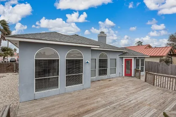 15306 Bounty Ave — Photo 4
