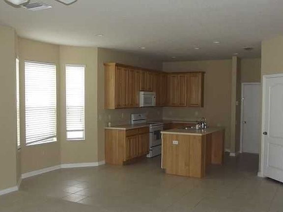 4th image of 30332 Grymes Dr