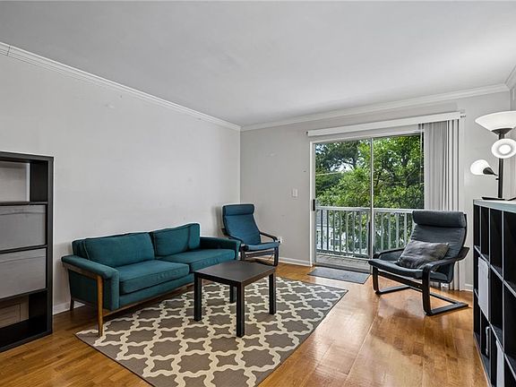 4th image of 1041 State St NW APT 24
