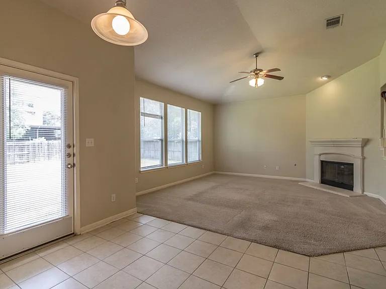 18601 Derby Hill Ln — Photo 9