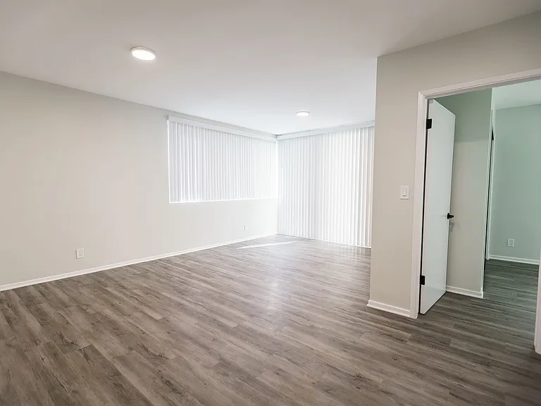 816 S. Bundy Dr — Photo 21