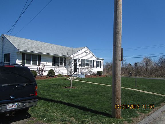 Good size front yard