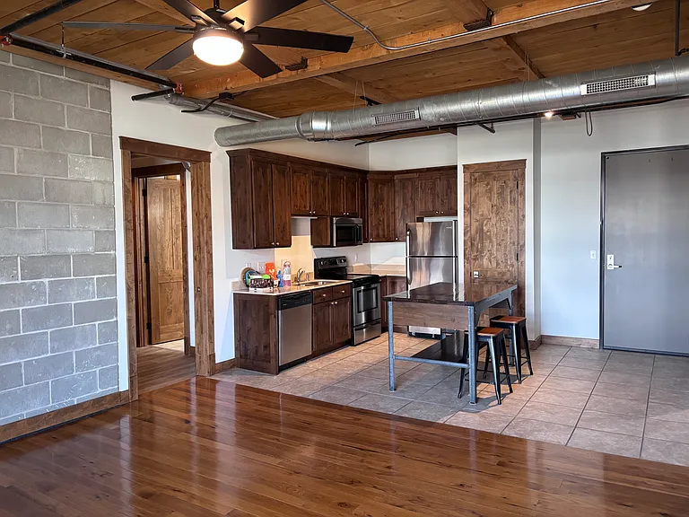 Waukesha Lofts — Photo 3