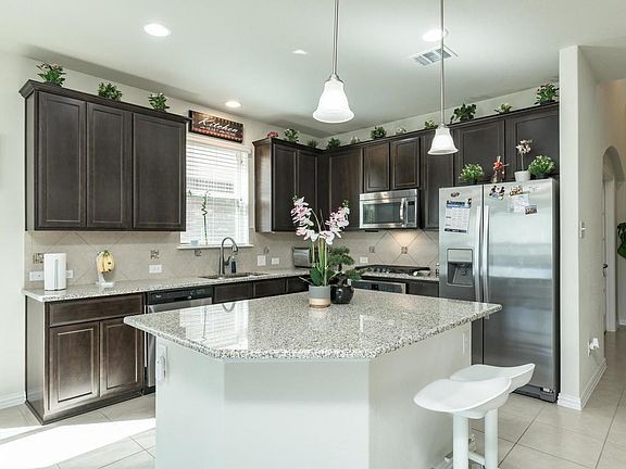 3rd image of 3720 Mineral Dr