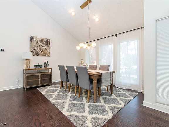 4th image of 4050 Hemlock Cir