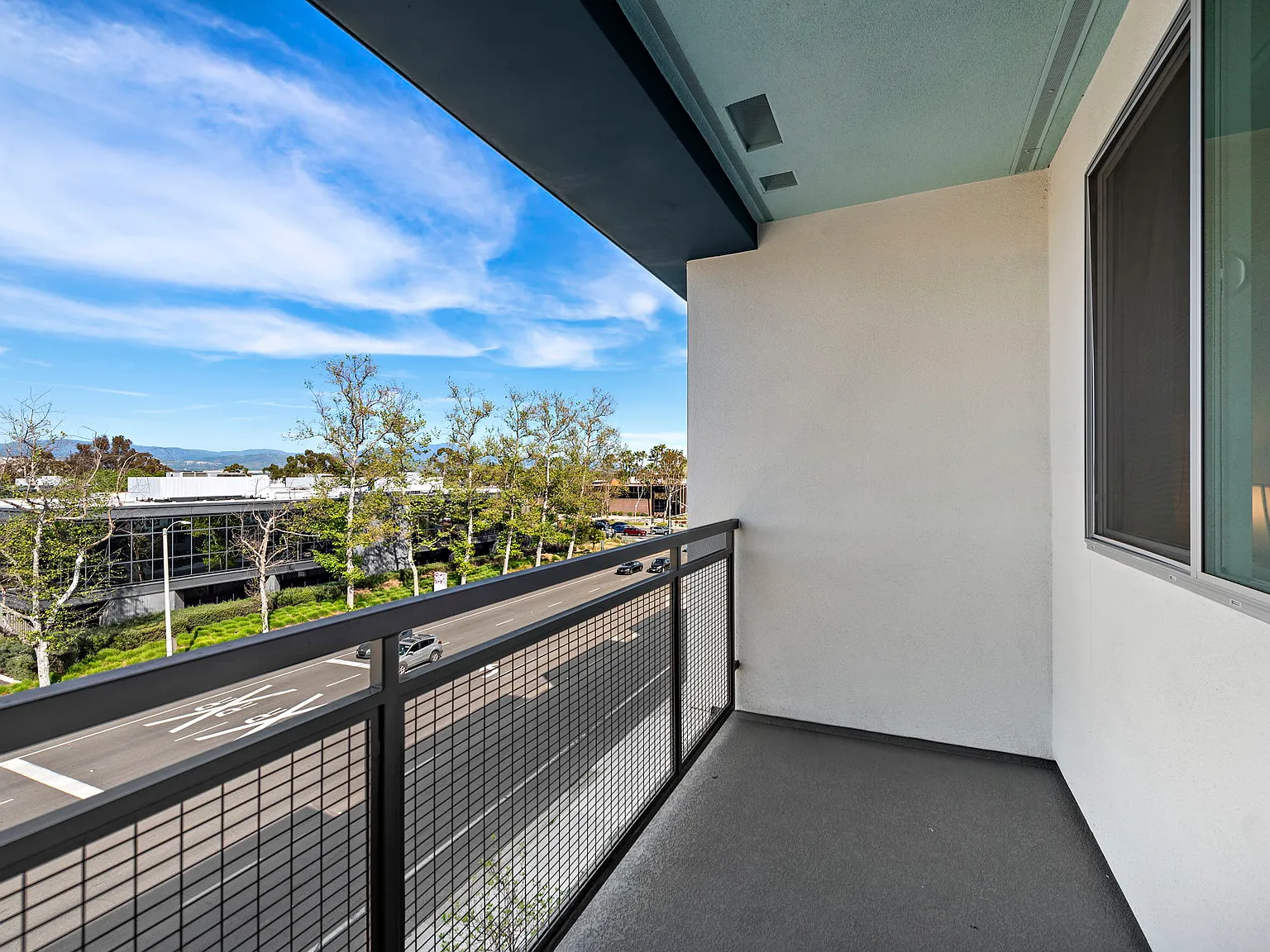 3 bed, $7,500 — Photo 4