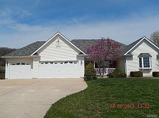 241 Twin Lakes Dr, Union, MO 63084