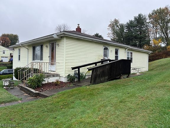 4th image of 165 Garden Dr
