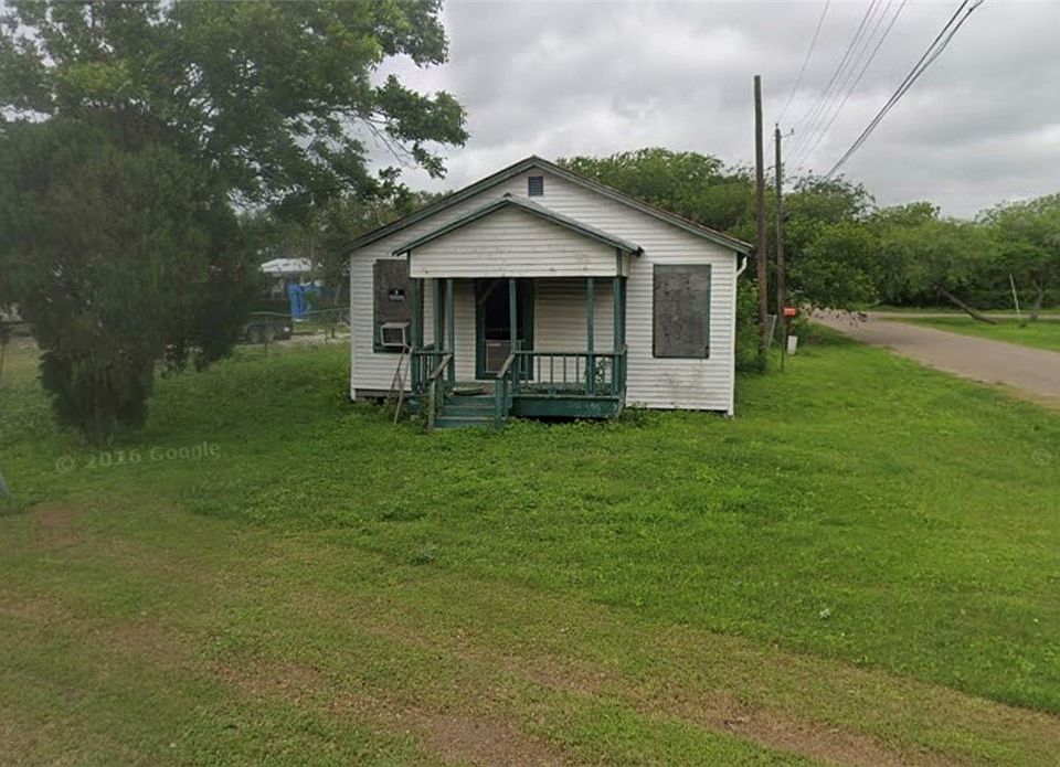 2nd image of 207 San Diego