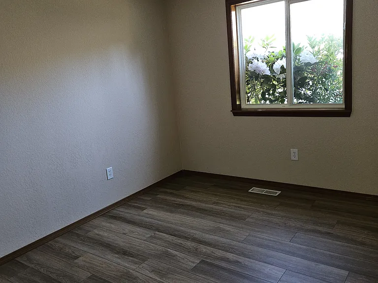 2334 Island Dr NW — Photo 11