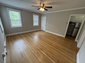 611 Queen St - 1, 1