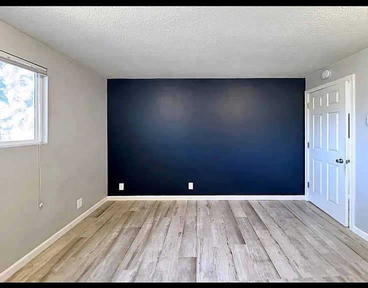 2137 Hawkins Ln #2137 — Photo 11