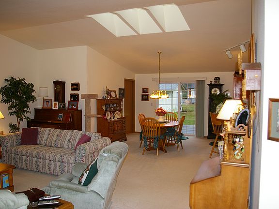 5th image of 4706 11th Ave NW