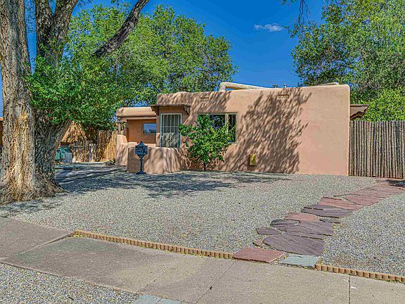 2nd image of 1323 Declovina St