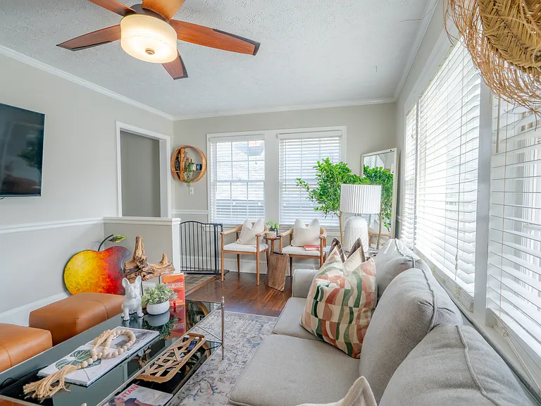 149 Walthall St SE — Photo 3