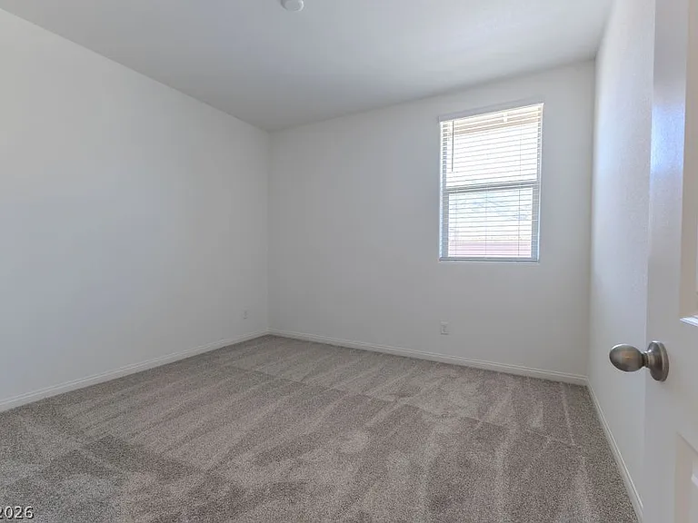 56 Hornbeck Ln — Photo 8