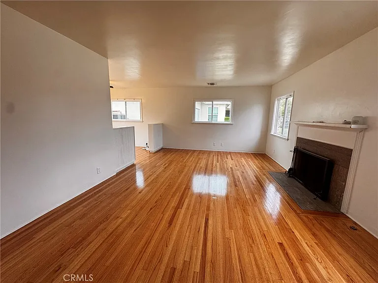 832 W Granada Ct — Photo 5