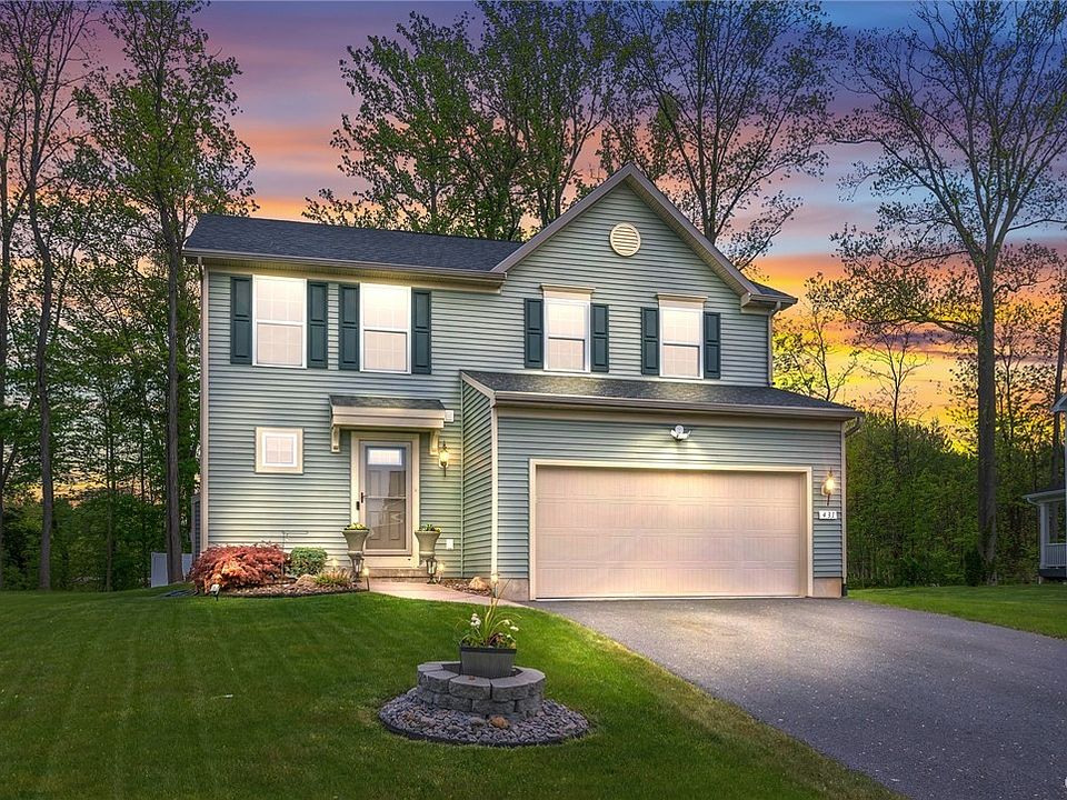 1st image of 431 Tuscany Ln