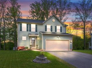 431 Tuscany Ln, Baldwinsville, NY 13027