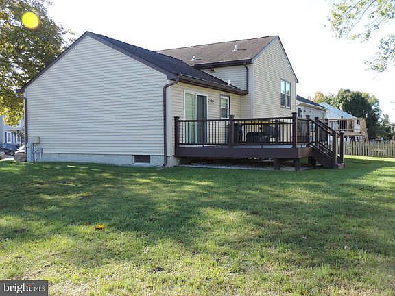 2nd image of 706 Dogwood Dell Ct