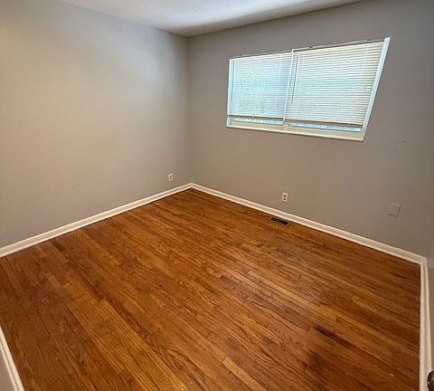 4th image of 5509 Playa Way #5509