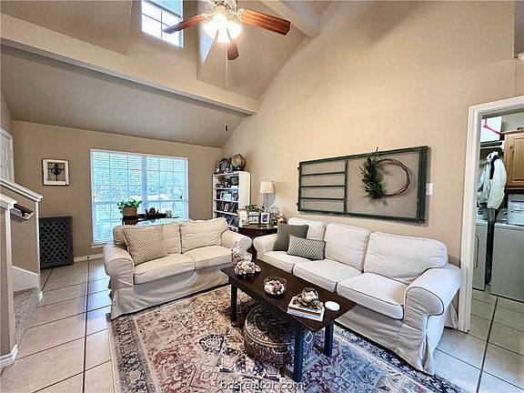 3rd image of 2348 Autumn Chase Loop Unit B