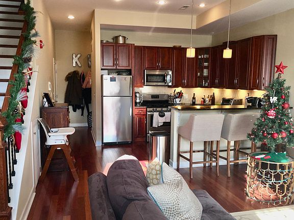 2nd image of 1535 Fairmount Ave #2F