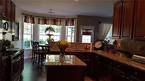 7613 Cedar Grove Ct — Photo 3