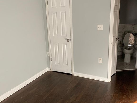 3rd image of 3211 Bruner Ave #1
