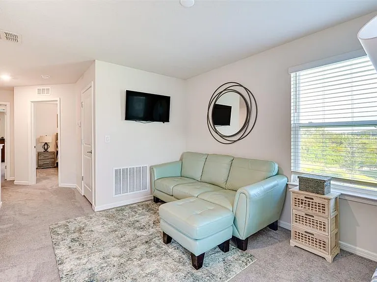 5443 Elmview Xing — Photo 16