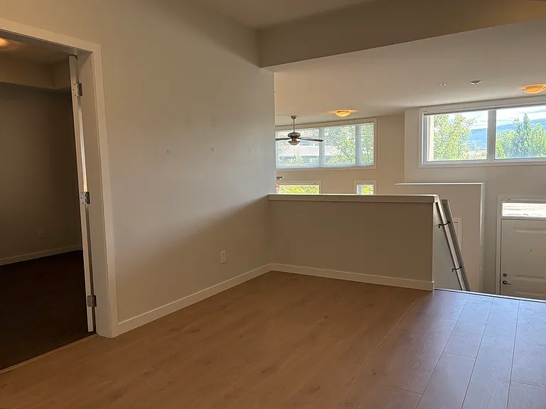 1550 Dickson Ave #6 — Photo 9