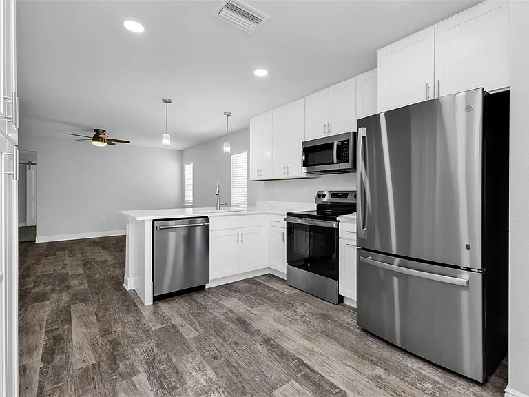 309 E Virginia Ave #111 — Photo 9