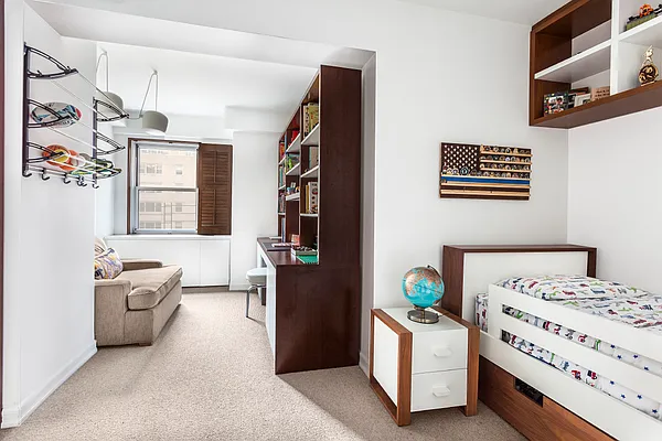 Sold by Compass | media 10