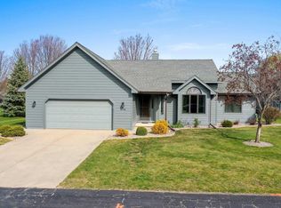1798 Beethoven Dr, Green Bay, WI 54311