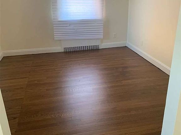 3rd image of 68 Lafayette Ave APT 1