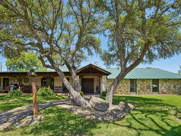722 W Lacey Oak Pkwy, Kerrville, TX 78028