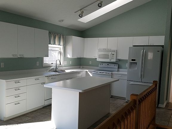 5th image of 436 Crest Hill Ave